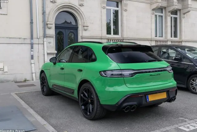 SUV